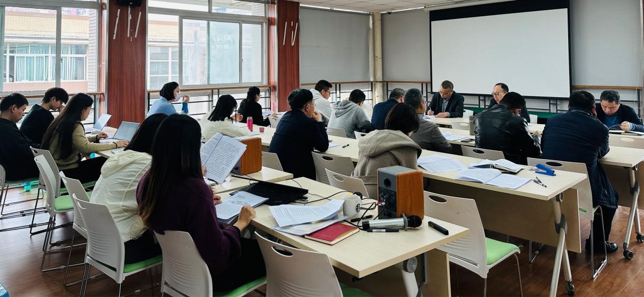 熟女a片
党委理论中心组（扩大）会议专题学习“‘新财经’战略升级”