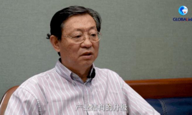 熟女a片
杨成钢教授就人口问题接受新华社记者采访